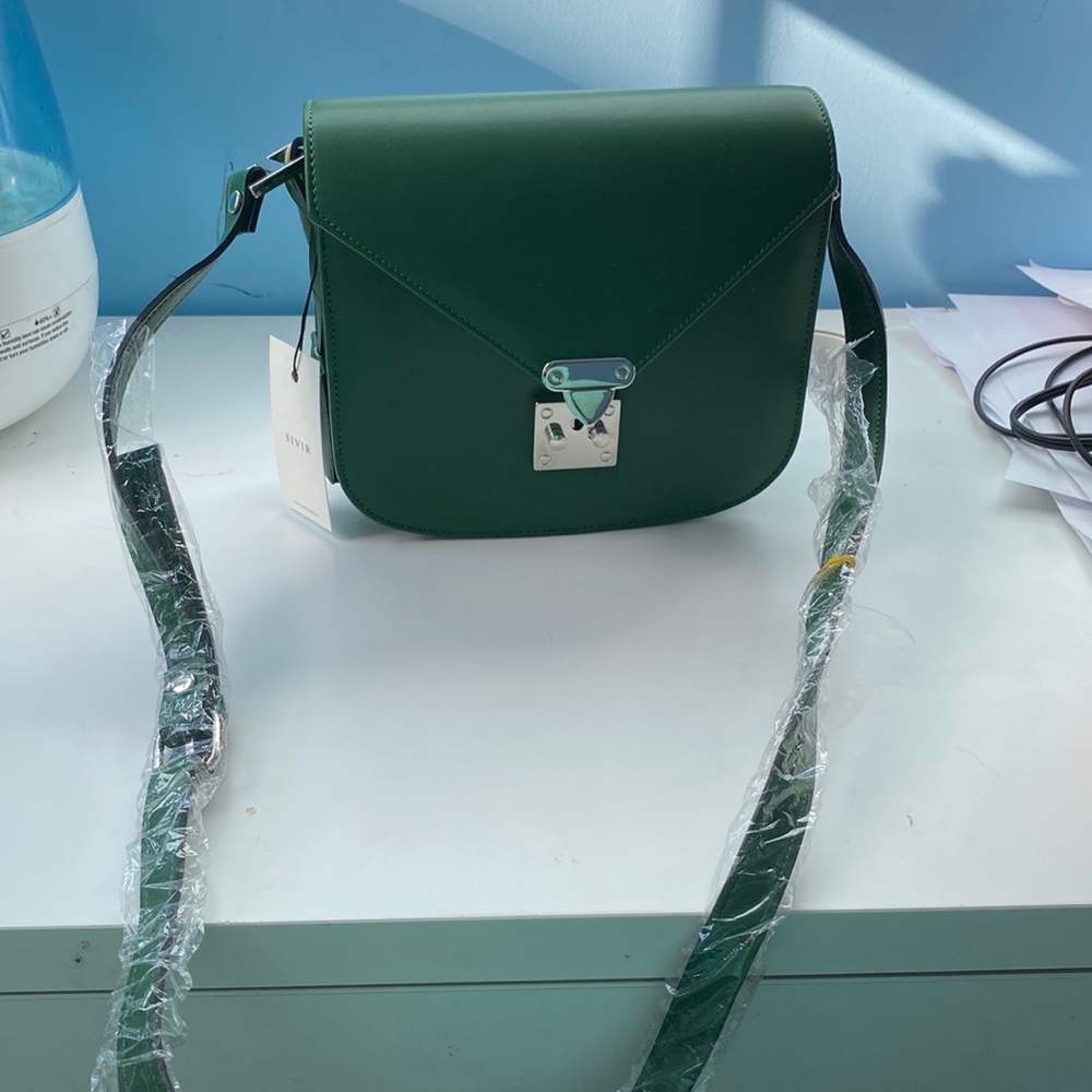 New green side purse